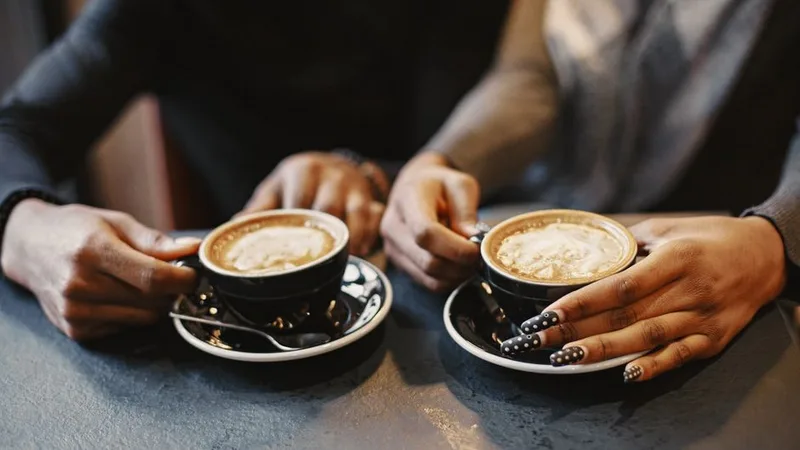 Comparativo: Aeropress Nespresso vs Hario - Qual A Melhor Em 2026?